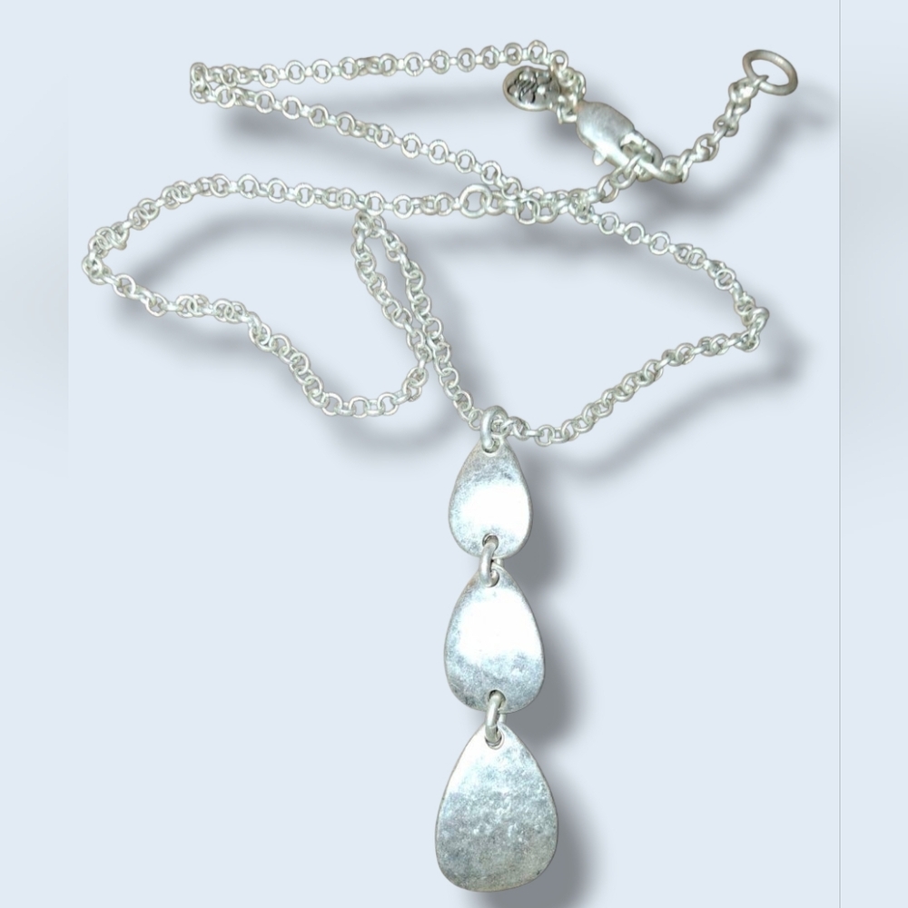 Bella Uno Silvery Necklace Adjustable Hammered Minimalist